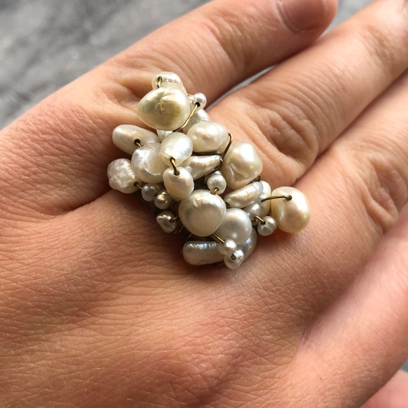 Multi-strand pearl ring - Picture 1 of 8